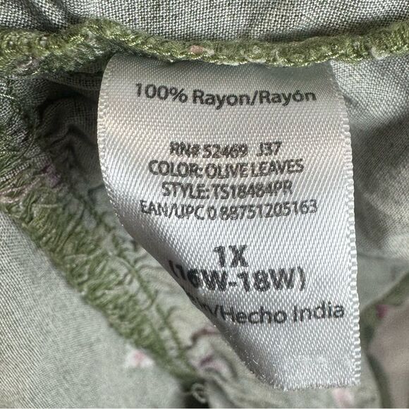 Terra & Sky on or off shoulder olive green floral peasant top size 1X - Picture 9 of 9